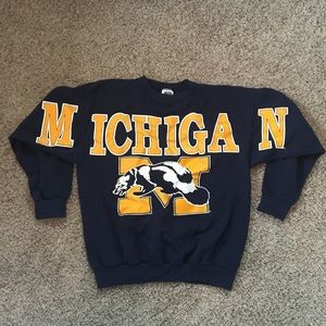 Vintage University of Michigan sweatshirt.